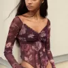 Tricou cu mânecă lungă imprimat cu tul Tricou cu mânecă lungă imprimat cu tul