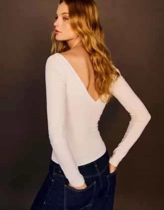 Tricou cu mânecă lungă și decolteu în V