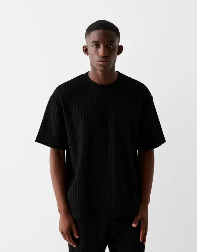 Tricou cu mânecă scurtă cu dungi texturate Tricou cu mânecă scurtă cu dungi texturate