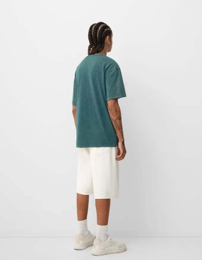 Tricou cu mânecă scurtă cu efect decolorat și imprimeu Tricou cu mânecă scurtă cu efect decolorat și imprimeu