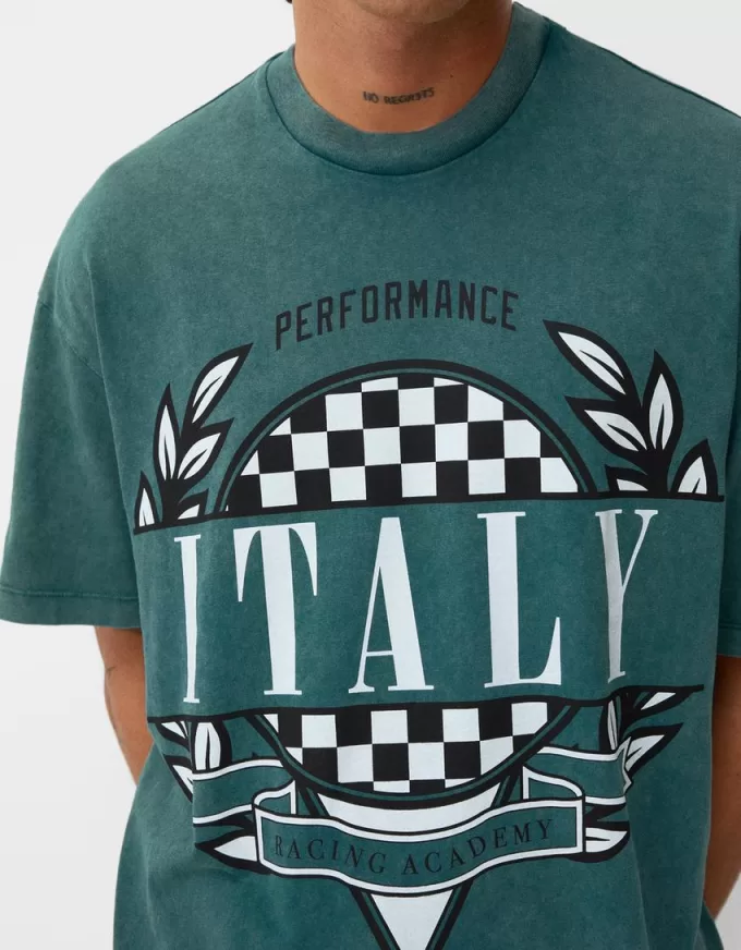 Tricou cu mânecă scurtă cu efect decolorat și imprimeu Tricou cu mânecă scurtă cu efect decolorat și imprimeu