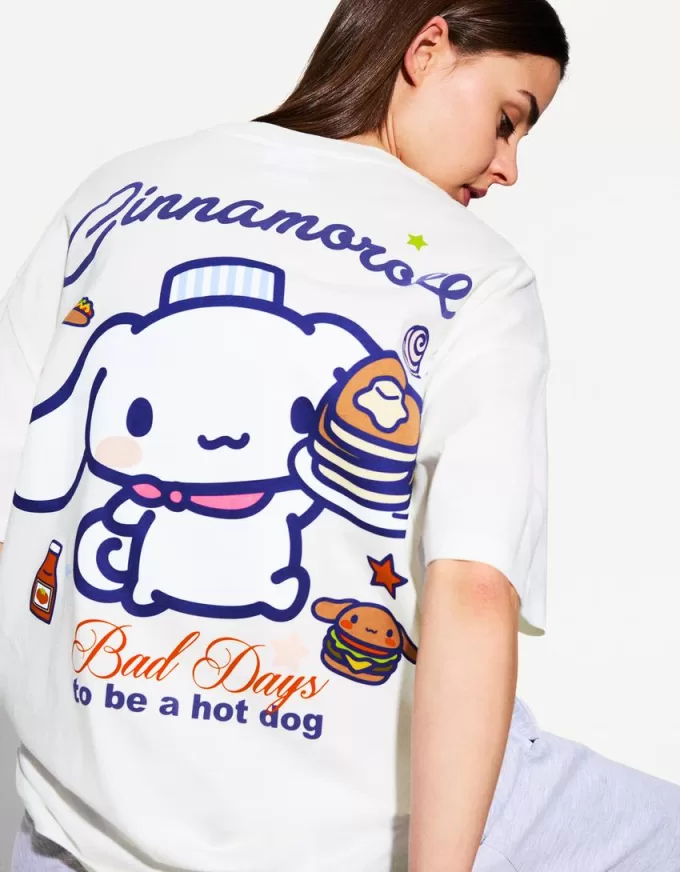 Tricou cu mânecă scurtă cu imprimeu Cinnamoroll Tricou cu mânecă scurtă cu imprimeu Cinnamoroll