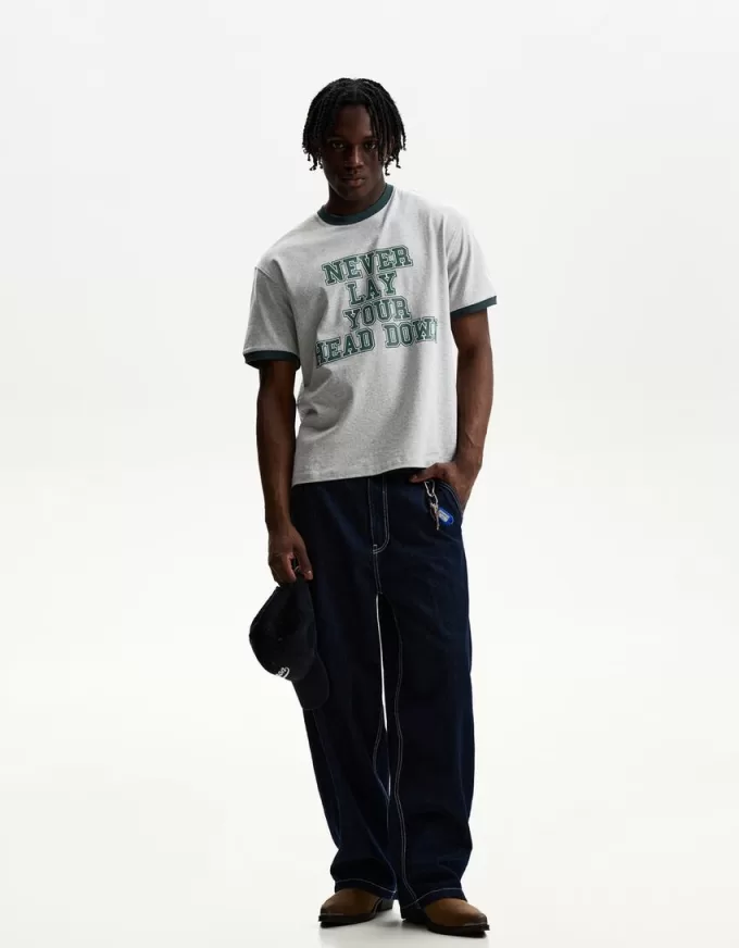 Tricou cu maneca scurta cu imprimeu contrastant Tricou cu maneca scurta cu imprimeu contrastant