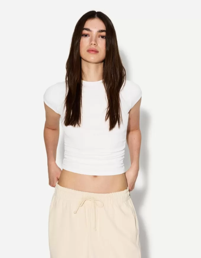 Tricou cu mânecă scurtă cu încrețire laterală Tricou cu mânecă scurtă cu încrețire laterală