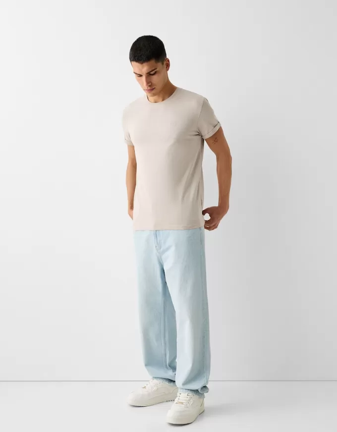 Tricou cu mânecă scurtă în formă musculară Tricou cu mânecă scurtă în formă musculară