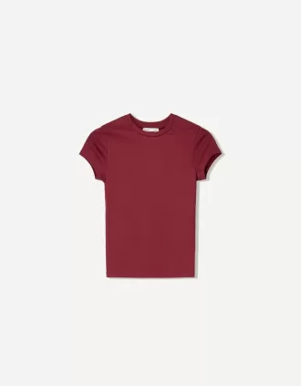 Tricou cu mânecă scurtă și decolteu