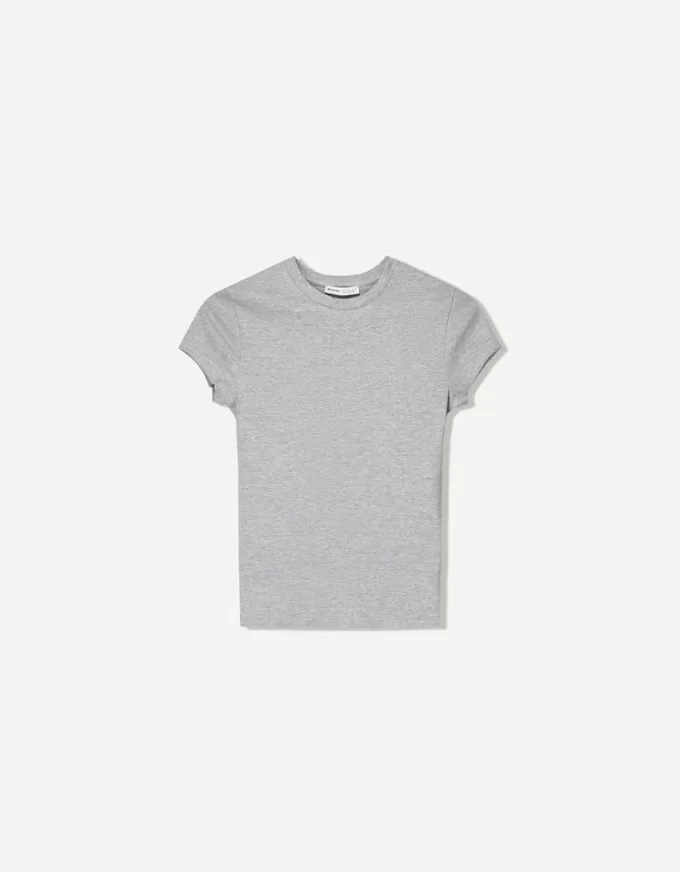 Tricou cu mânecă scurtă și decolteu Tricou cu mânecă scurtă și decolteu