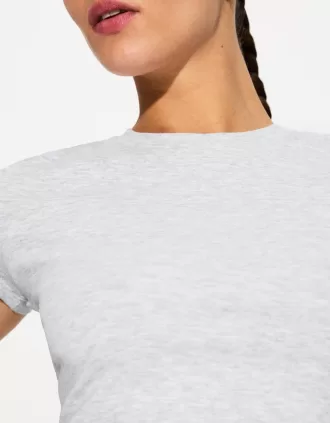 Tricou cu mânecă scurtă și decolteu