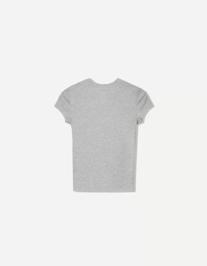 Tricou cu mânecă scurtă și decolteu Tricou cu mânecă scurtă și decolteu