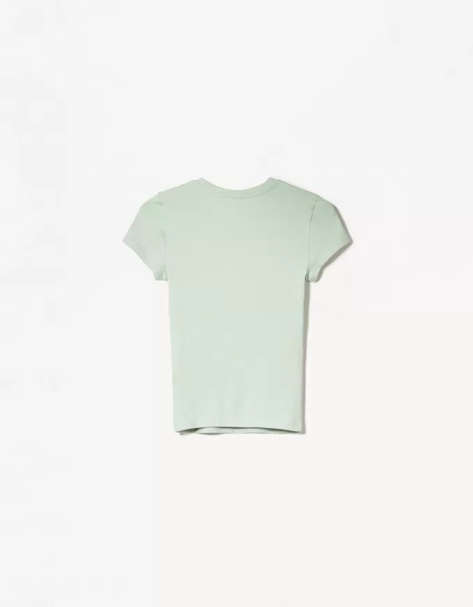 Tricou cu mânecă scurtă și decolteu Tricou cu mânecă scurtă și decolteu