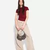 Tricou cu mânecă scurtă și decolteu Tricou cu mânecă scurtă și decolteu