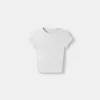 Tricou cu mânecă scurtă și decolteu Tricou cu mânecă scurtă și decolteu