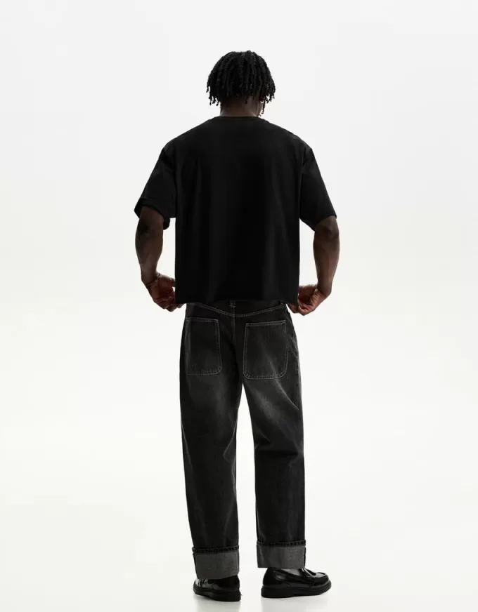 Tricou decupat cu maneca scurta Tricou decupat cu maneca scurta