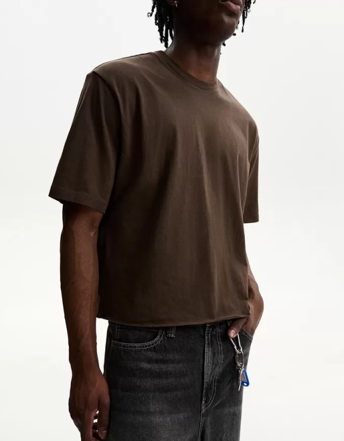 Tricou decupat cu maneca scurta Tricou decupat cu maneca scurta