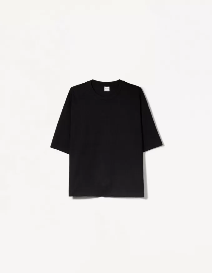 Tricou decupat cu maneca scurta Tricou decupat cu maneca scurta