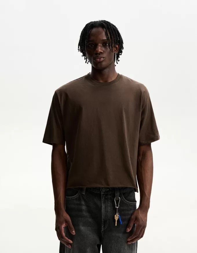Tricou decupat cu maneca scurta Tricou decupat cu maneca scurta