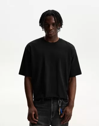 Tricou decupat cu maneca scurta