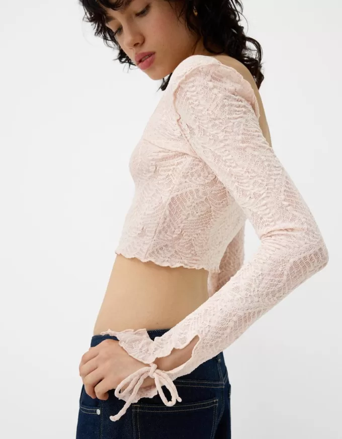 Tricou din dantela cu fundite Tricou din dantela cu fundite