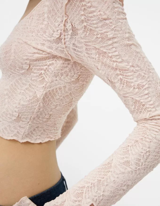 Tricou din dantela cu fundite Tricou din dantela cu fundite