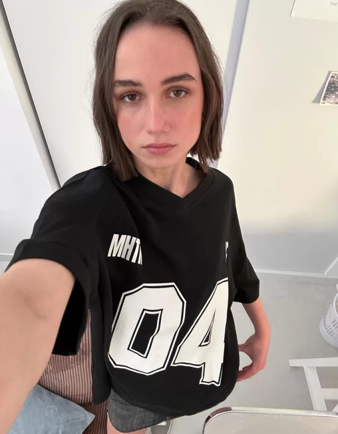 Tricou imprimat cu maneca scurta cu decolteu in V Tricou imprimat cu maneca scurta cu decolteu in V