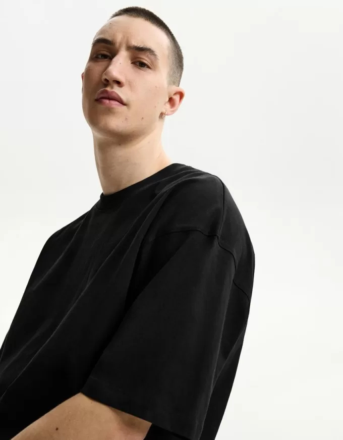 Tricou oversize cu maneca scurta Tricou oversize cu maneca scurta