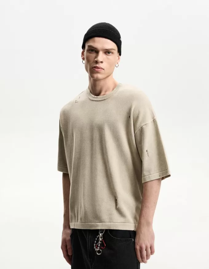 Tricou rupt cu maneca scurta Tricou rupt cu maneca scurta