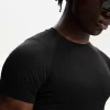 Tricou slim-fit cu maneca scurta, cu cusaturi