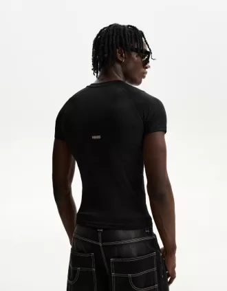Tricou slim-fit cu maneca scurta, cu cusaturi