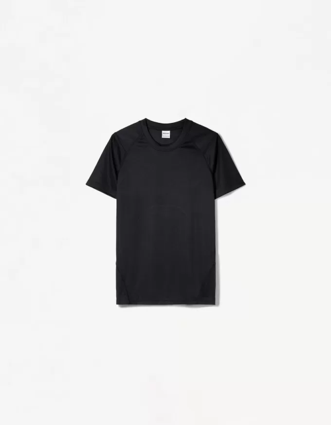 Tricou slim-fit cu maneca scurta, cu cusaturi
