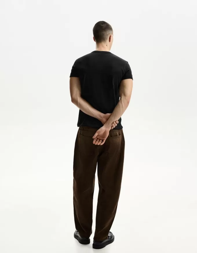 Tricou suflat cu mânecă scurtă brodat Tricou suflat cu mânecă scurtă brodat