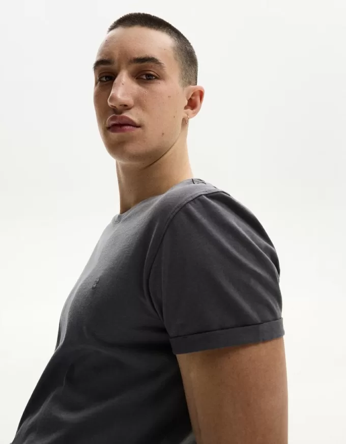 Tricou suflat cu mânecă scurtă brodat Tricou suflat cu mânecă scurtă brodat