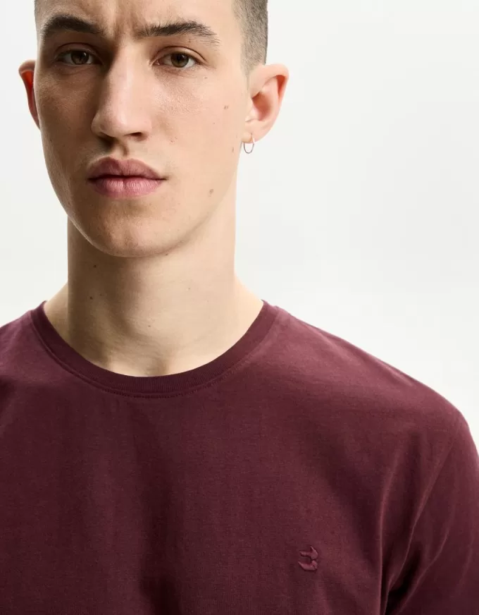Tricou suflat cu mânecă scurtă brodat Tricou suflat cu mânecă scurtă brodat
