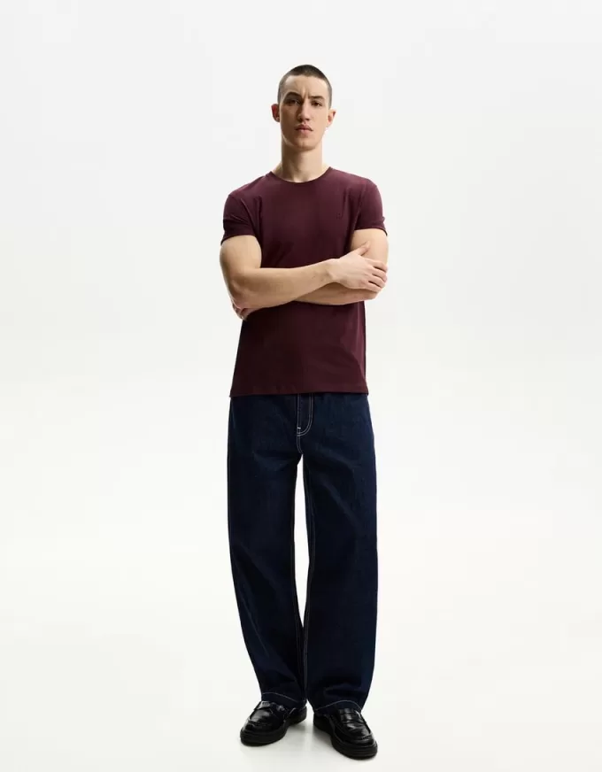 Tricou suflat cu mânecă scurtă brodat Tricou suflat cu mânecă scurtă brodat