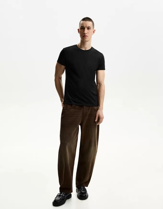 Tricou suflat cu mânecă scurtă brodat Tricou suflat cu mânecă scurtă brodat