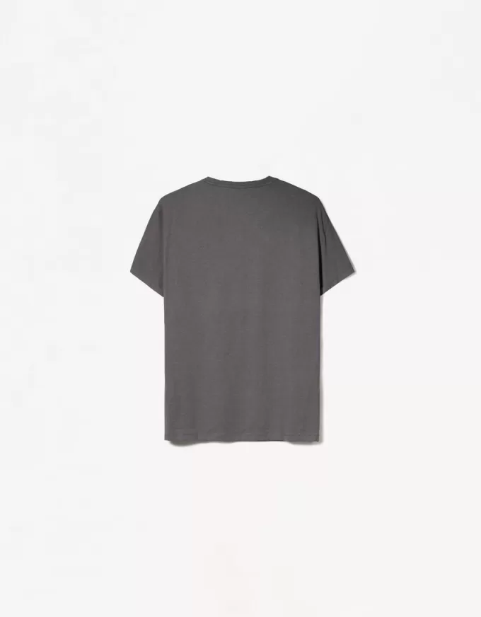 Tricou suflat cu mânecă scurtă brodat Tricou suflat cu mânecă scurtă brodat