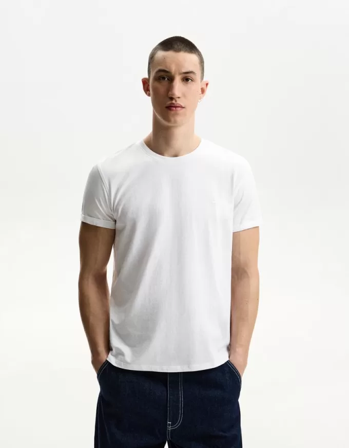 Tricou suflat cu mânecă scurtă brodat Tricou suflat cu mânecă scurtă brodat