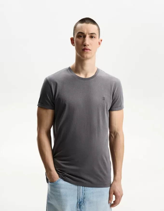 Tricou suflat cu mânecă scurtă brodat Tricou suflat cu mânecă scurtă brodat