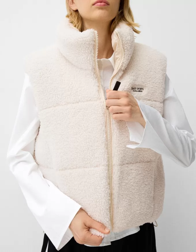 Vestă reversibilă din faux shearling Vestă reversibilă din faux shearling