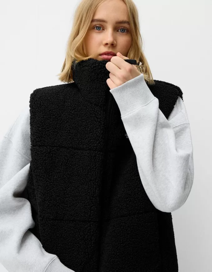 Vestă reversibilă din faux shearling