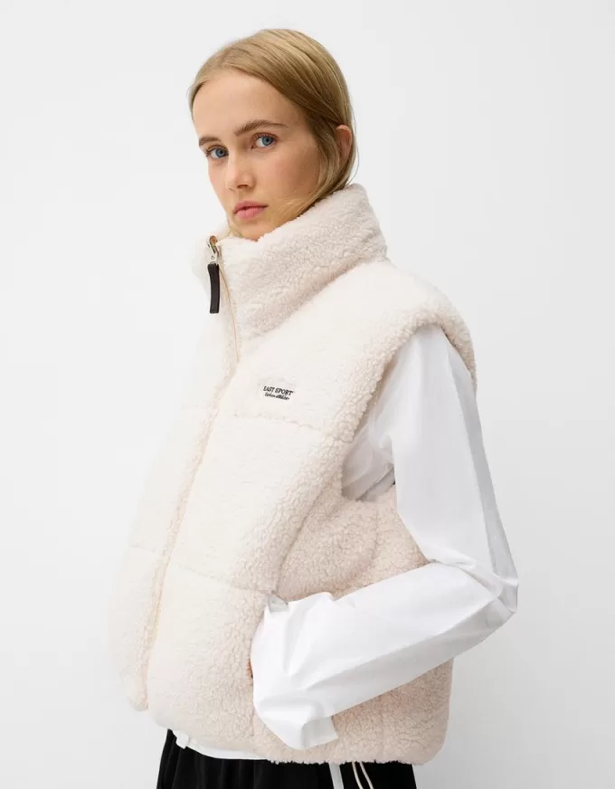 Vestă reversibilă din faux shearling Vestă reversibilă din faux shearling
